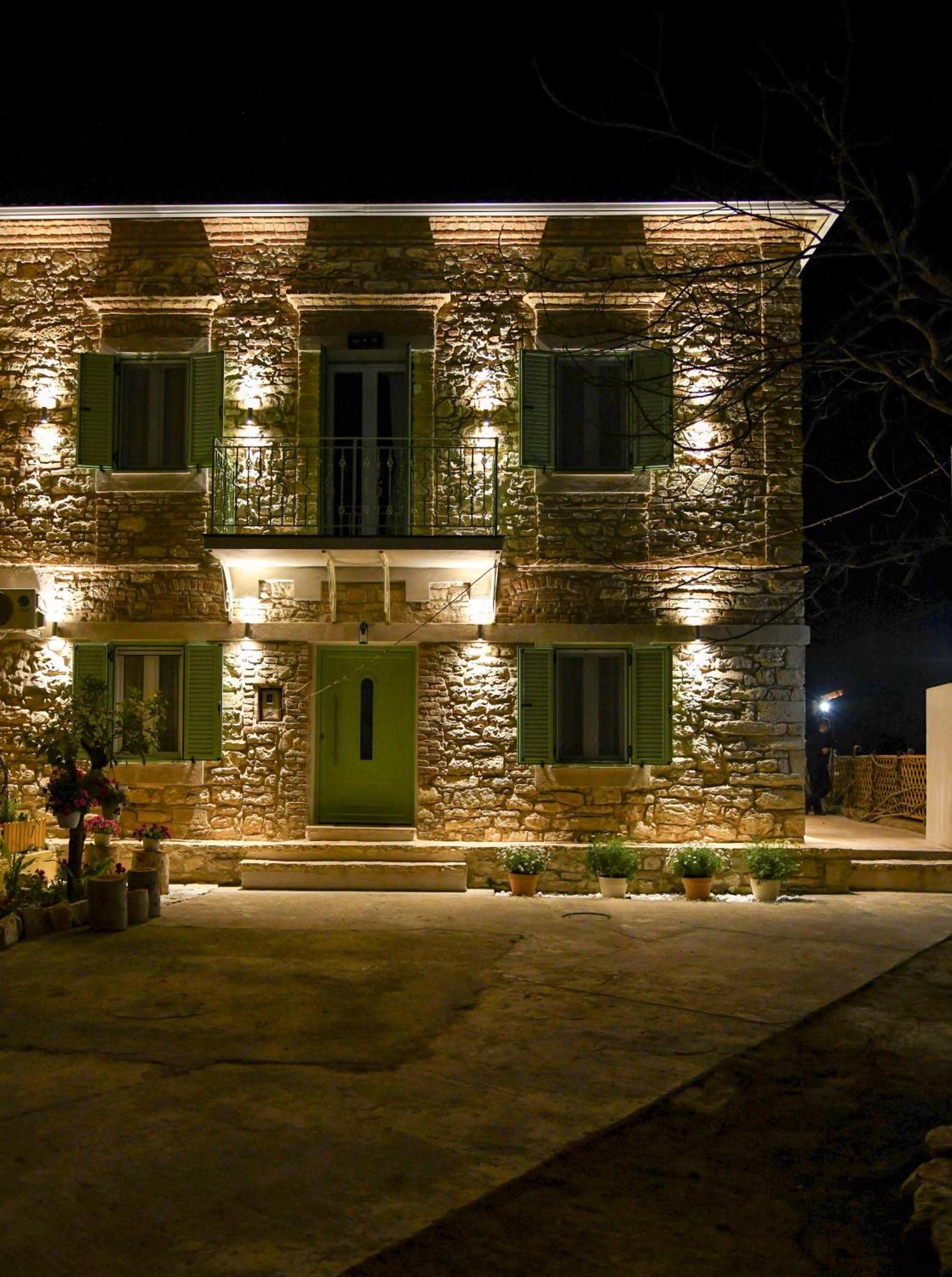 Apartment Captain Theo's Modern Maria